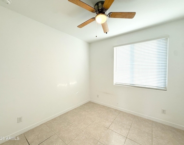 11682 N 188th Drive - Photo Thumbnail 15