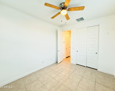 11682 N 188th Drive - Photo Thumbnail 18