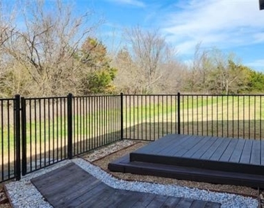 702 Amber - Photo Thumbnail 6