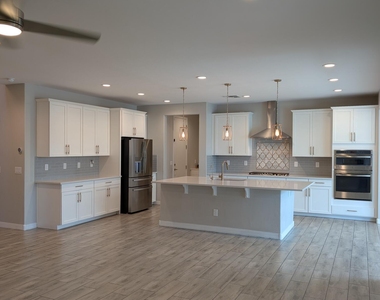 1719 S Spartan Street - Photo Thumbnail 5