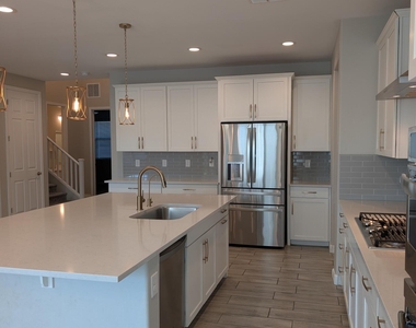 1719 S Spartan Street - Photo Thumbnail 7