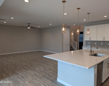 1719 S Spartan Street - Photo Thumbnail 4