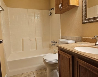 237 N Murphy - Photo Thumbnail 13