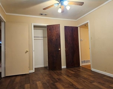 237 N Murphy - Photo Thumbnail 16