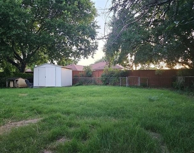 237 N Murphy - Photo Thumbnail 25