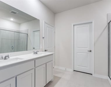 240 Kistler Drive - Photo Thumbnail 11