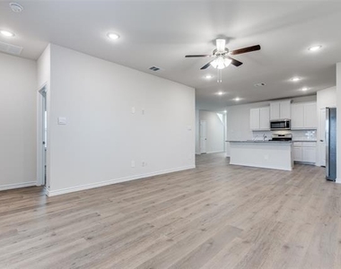 240 Kistler Drive - Photo Thumbnail 3