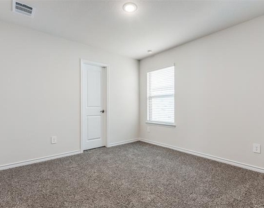 240 Kistler Drive - Photo Thumbnail 8
