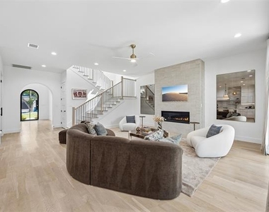 3722 Cortez Drive - Photo Thumbnail 4