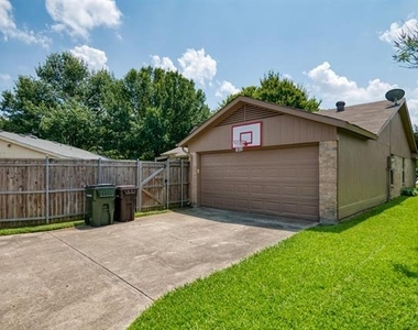 3013 Queens Way - Photo Thumbnail 22