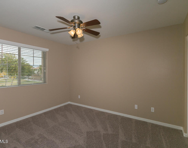 16013 N 21st Lane - Photo Thumbnail 8