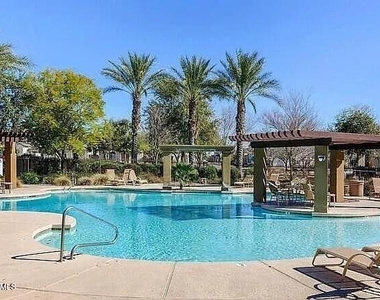 16013 N 21st Lane - Photo Thumbnail 32