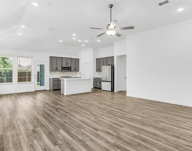 4213 Petunia Way - Photo Thumbnail 6