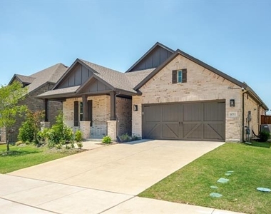 4213 Petunia Way - Photo Thumbnail 2