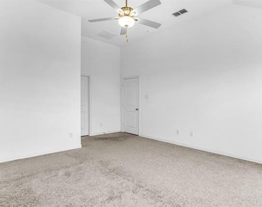 4213 Petunia Way - Photo Thumbnail 19