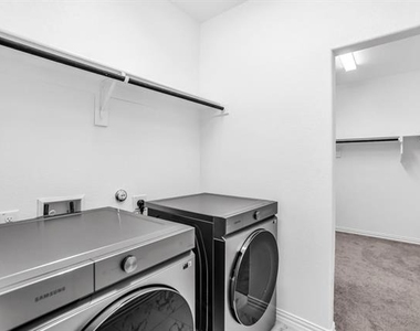 4213 Petunia Way - Photo Thumbnail 23