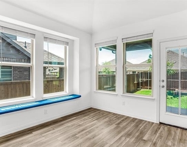 4213 Petunia Way - Photo Thumbnail 17