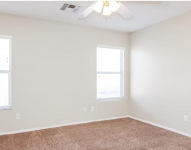 12816 N 122nd Drive - Photo Thumbnail 9