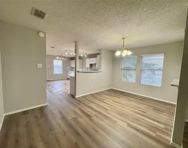2321 Avalon Creek Way - Photo Thumbnail 6