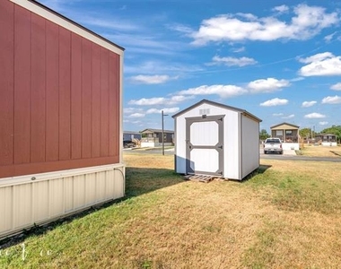 426 Daniel Way - Photo Thumbnail 11