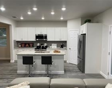 2611 Lakeridge Drive - Photo Thumbnail 1