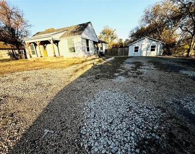 632 Peggs Street - Photo Thumbnail 3
