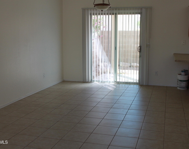 2300 E Magma Road - Photo Thumbnail 2