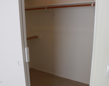2300 E Magma Road - Photo Thumbnail 15