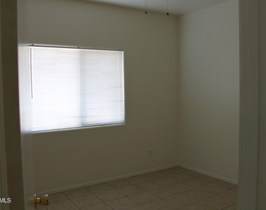 2300 E Magma Road - Photo Thumbnail 19