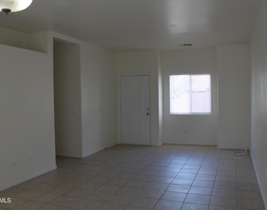 2300 E Magma Road - Photo Thumbnail 10