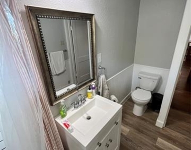 219 Bryan Street - Photo Thumbnail 10