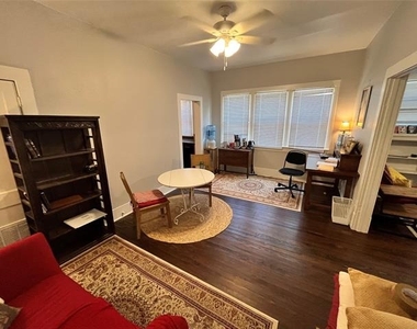 219 Bryan Street - Photo Thumbnail 8