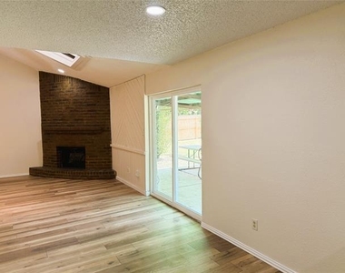 6406 Willow Springs Drive - Photo Thumbnail 7