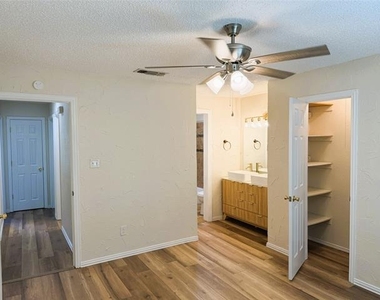 6406 Willow Springs Drive - Photo Thumbnail 15