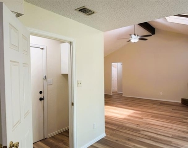 6406 Willow Springs Drive - Photo Thumbnail 8