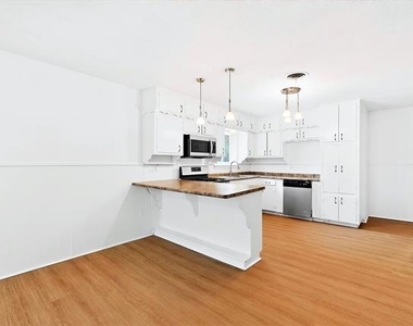 3632 Venice Drive - Photo Thumbnail 10