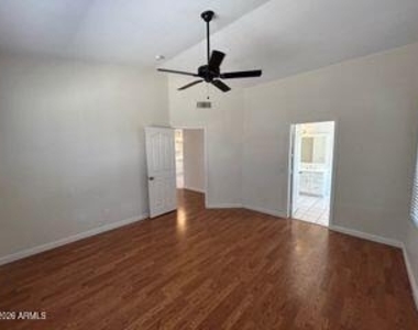 2449 N 125th Lane - Photo Thumbnail 7