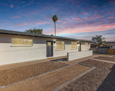 930 E Henry Street - Photo Thumbnail 19