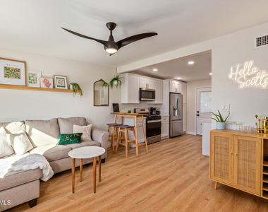 930 E Henry Street - Photo Thumbnail 16