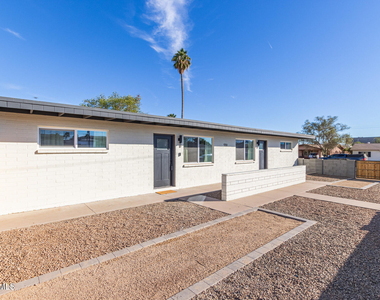 930 E Henry Street - Photo Thumbnail 22