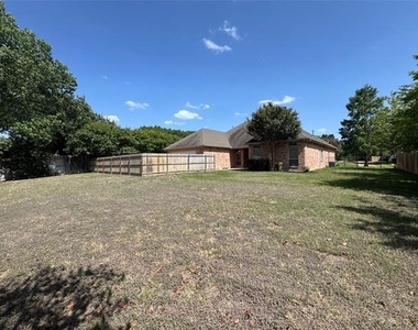 6376 Newport Court - Photo Thumbnail 27