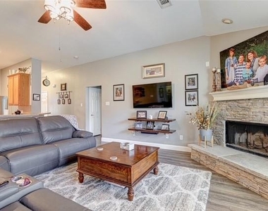 544 Bent Oak Drive - Photo Thumbnail 6