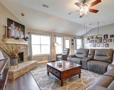 544 Bent Oak Drive - Photo Thumbnail 7