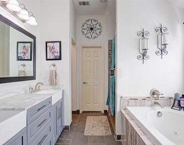 544 Bent Oak Drive - Photo Thumbnail 10