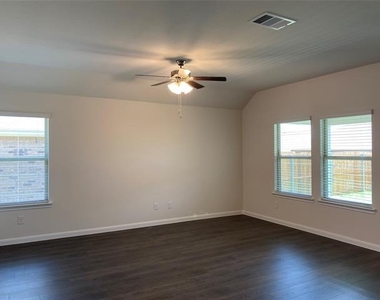 503 Spur Ridge - Photo Thumbnail 5
