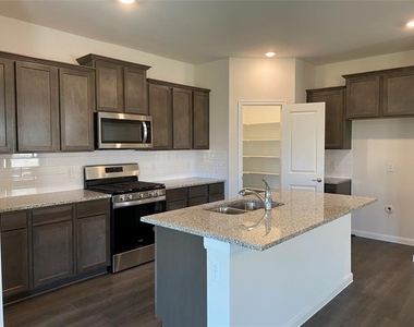 503 Spur Ridge - Photo Thumbnail 2
