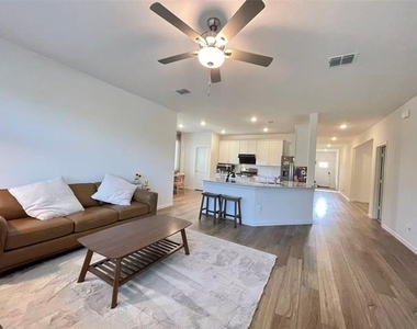 8413 Butterfly Lane - Photo Thumbnail 3