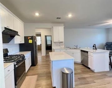 8413 Butterfly Lane - Photo Thumbnail 6
