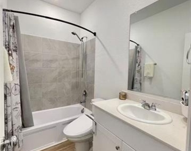 8413 Butterfly Lane - Photo Thumbnail 10