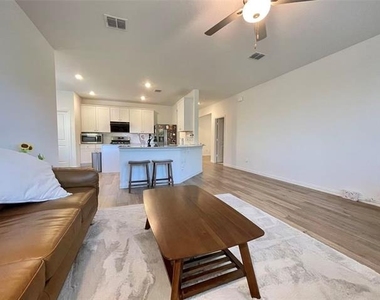 8413 Butterfly Lane - Photo Thumbnail 4